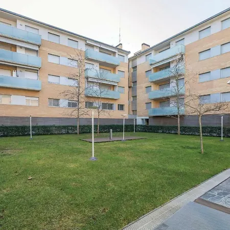 Appartement Three-bedroom In *