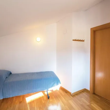 Appartement Three-bedroom In *